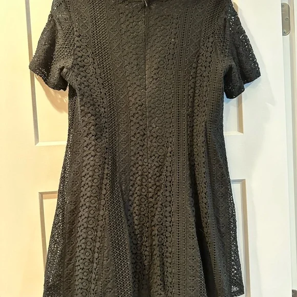 Dainty Hooligan dress - Picture 3 of 3